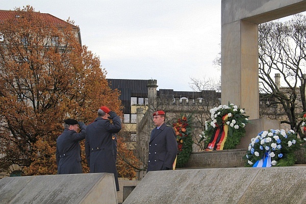 Volkstrauertag_2010   077.jpg